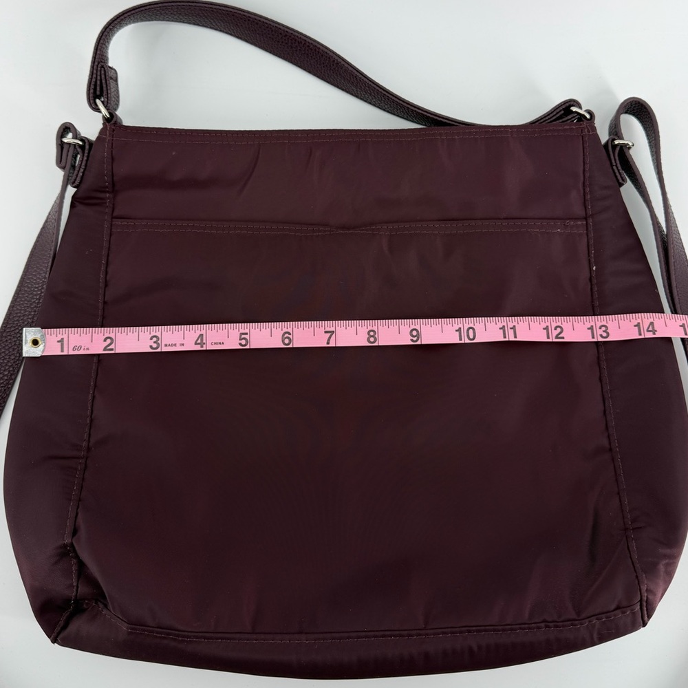 Thirty-One Everything Hand/Shoulder/Crossbody Nylon Purse Bag in Burgundy - Picture 8 of 9